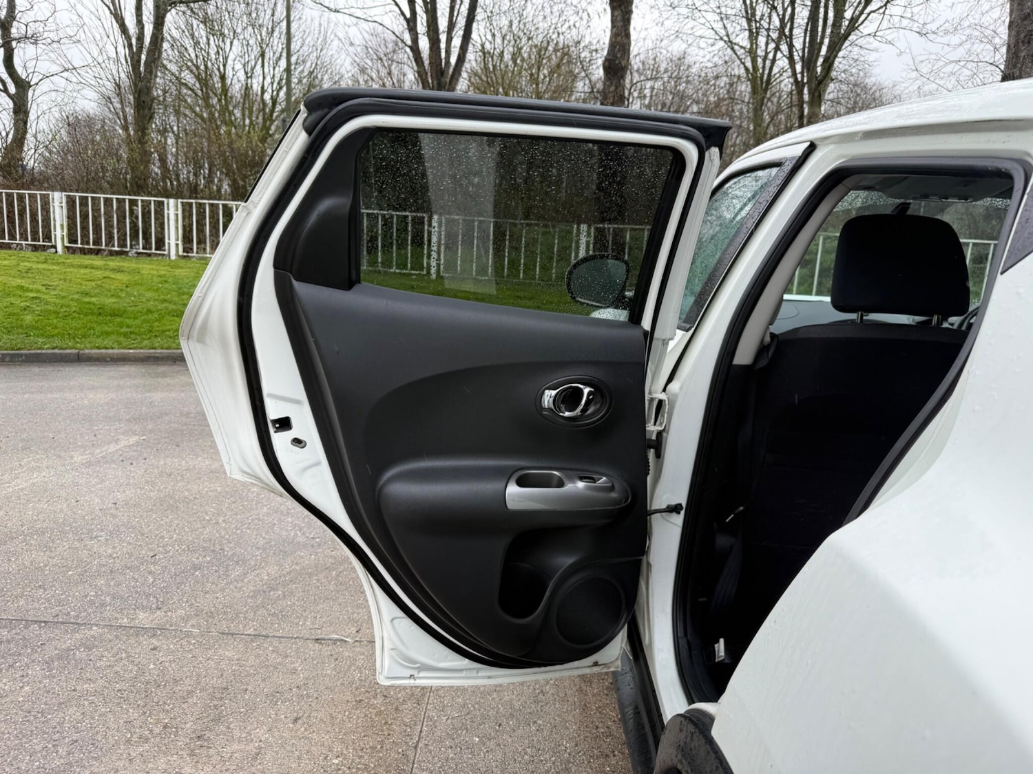 Used Nissan Juke 2011 for sale - 77926179: Photo 28