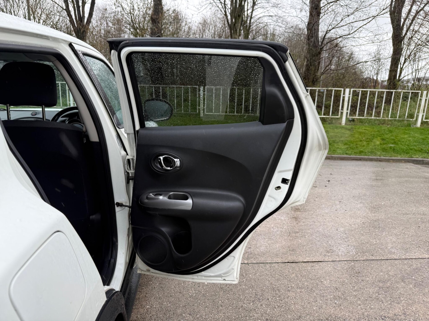 Used Nissan Juke 2011 for sale - 77926179: Photo 29