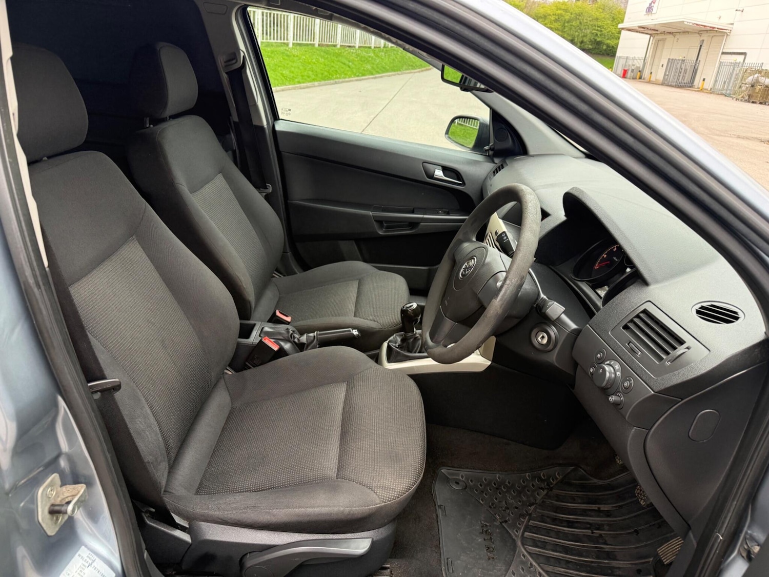 Used Vauxhall Astra Van 2007 for sale - 78141355: Photo 30