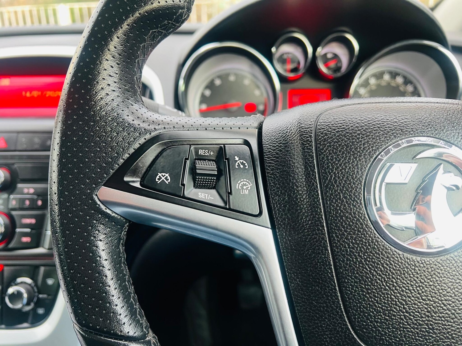 Used Vauxhall Astra GTC 2013 for sale - 77525096: Photo 46