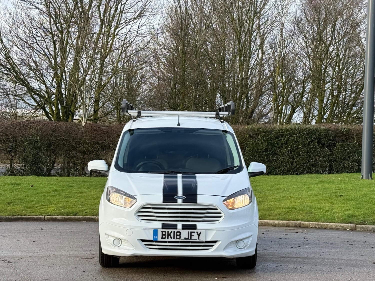 Used Ford Transit Courier for sale - 77892994: Photo 2