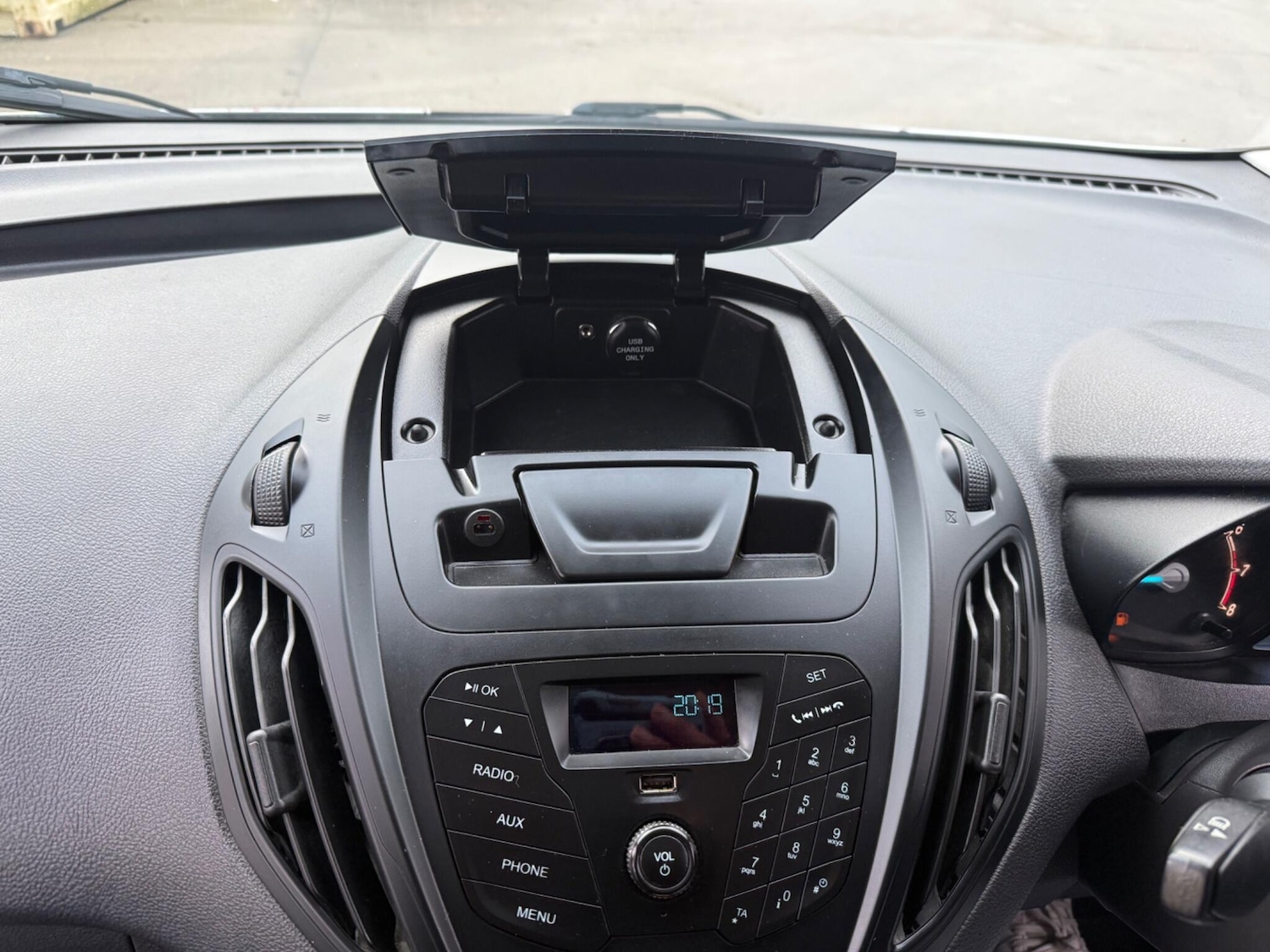 Used Ford Transit Courier for sale - 77892994: Photo 43