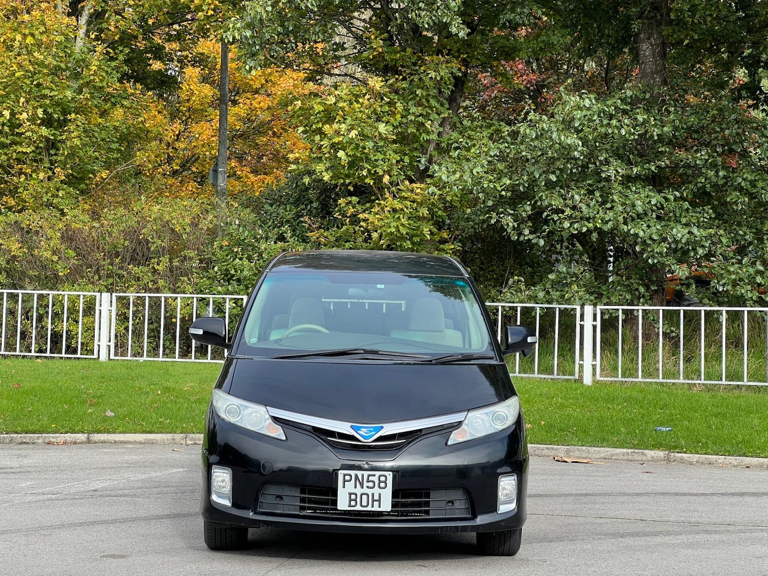 Used Toyota Estima 2020 for sale - 77456448: Photo 2