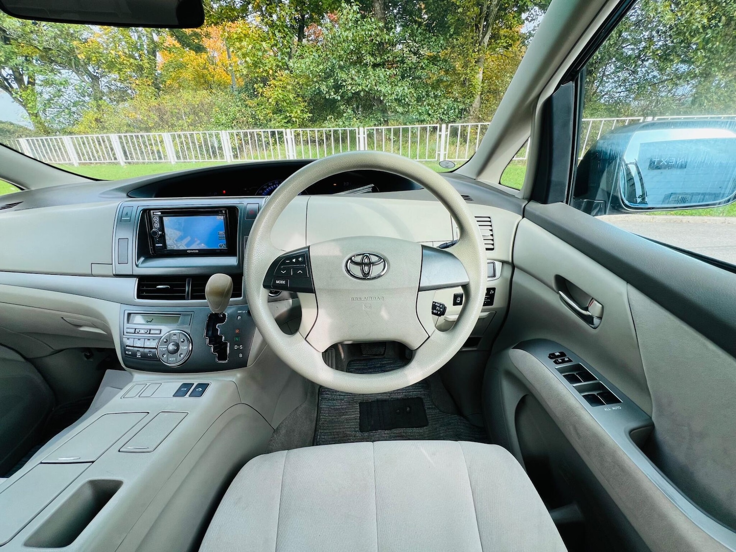 Used Toyota Estima 2020 for sale - 77456448: Photo 40