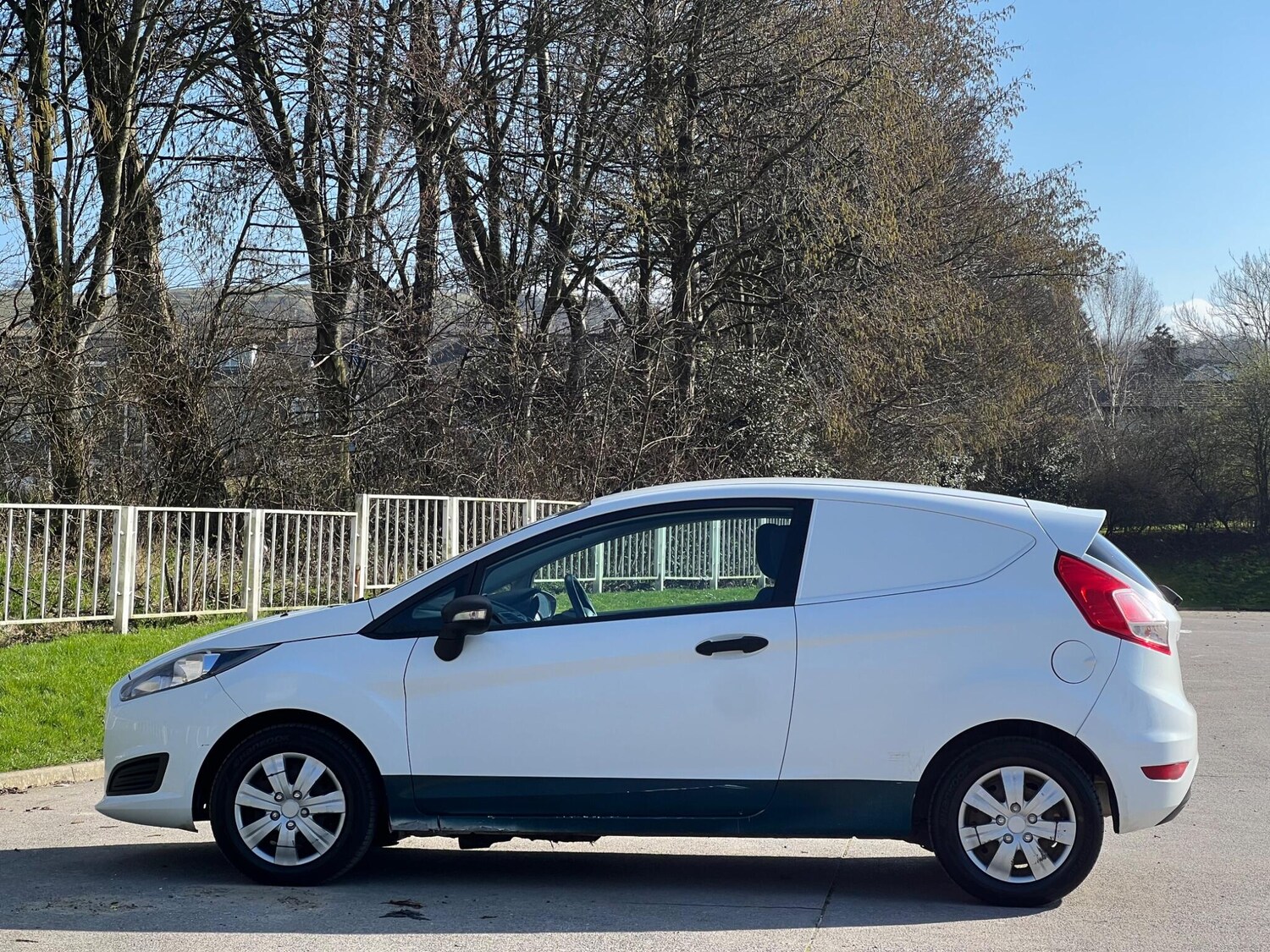 Used Ford Fiesta Van 2013 for sale - 77783195: Photo 9