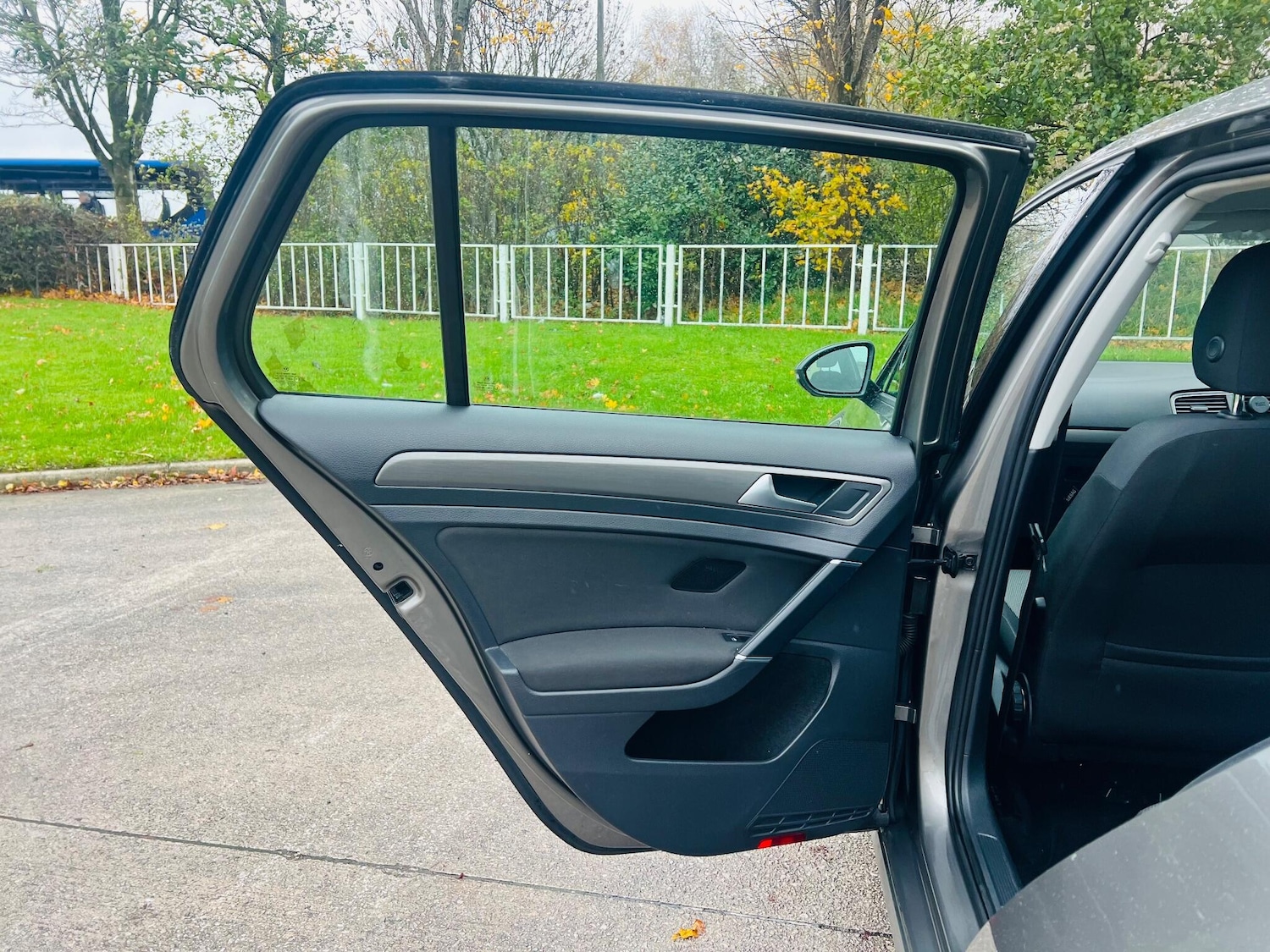 Used Volkswagen Golf 2013 for sale - 77455577: Photo 28