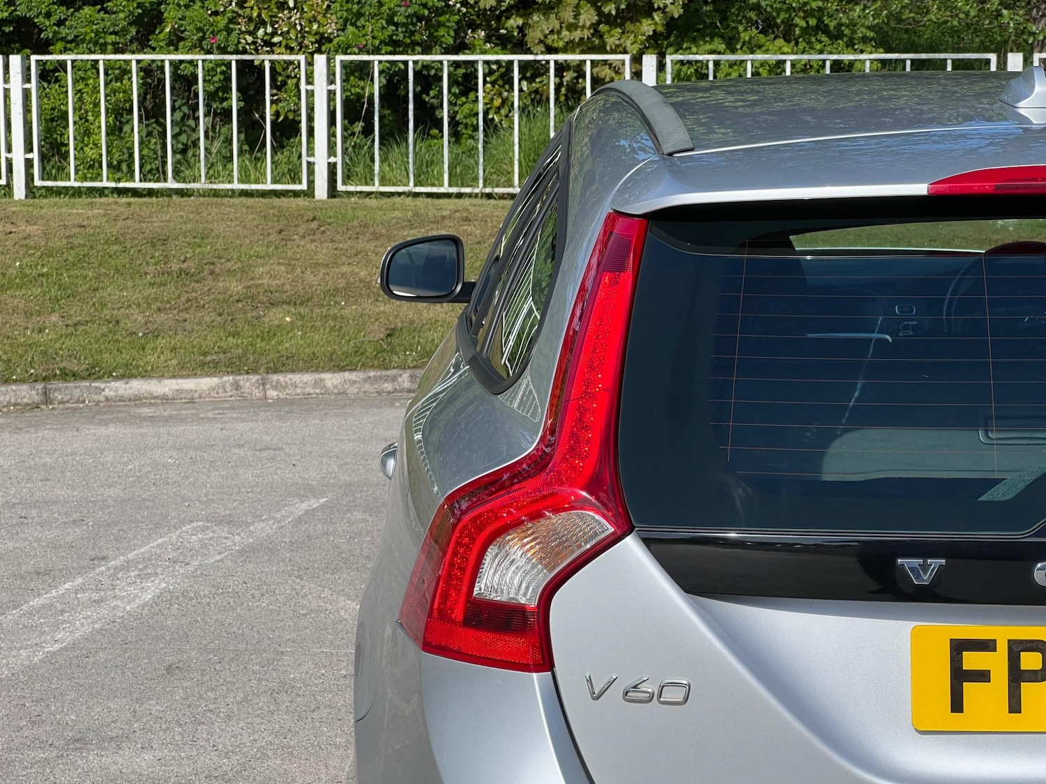 Used Volvo V60 2013 for sale - 77455932: Photo 19