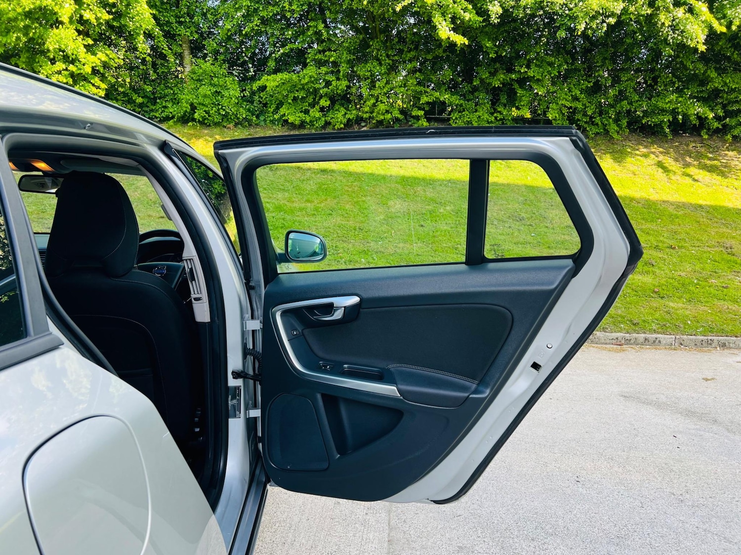 Used Volvo V60 2013 for sale - 77455932: Photo 30