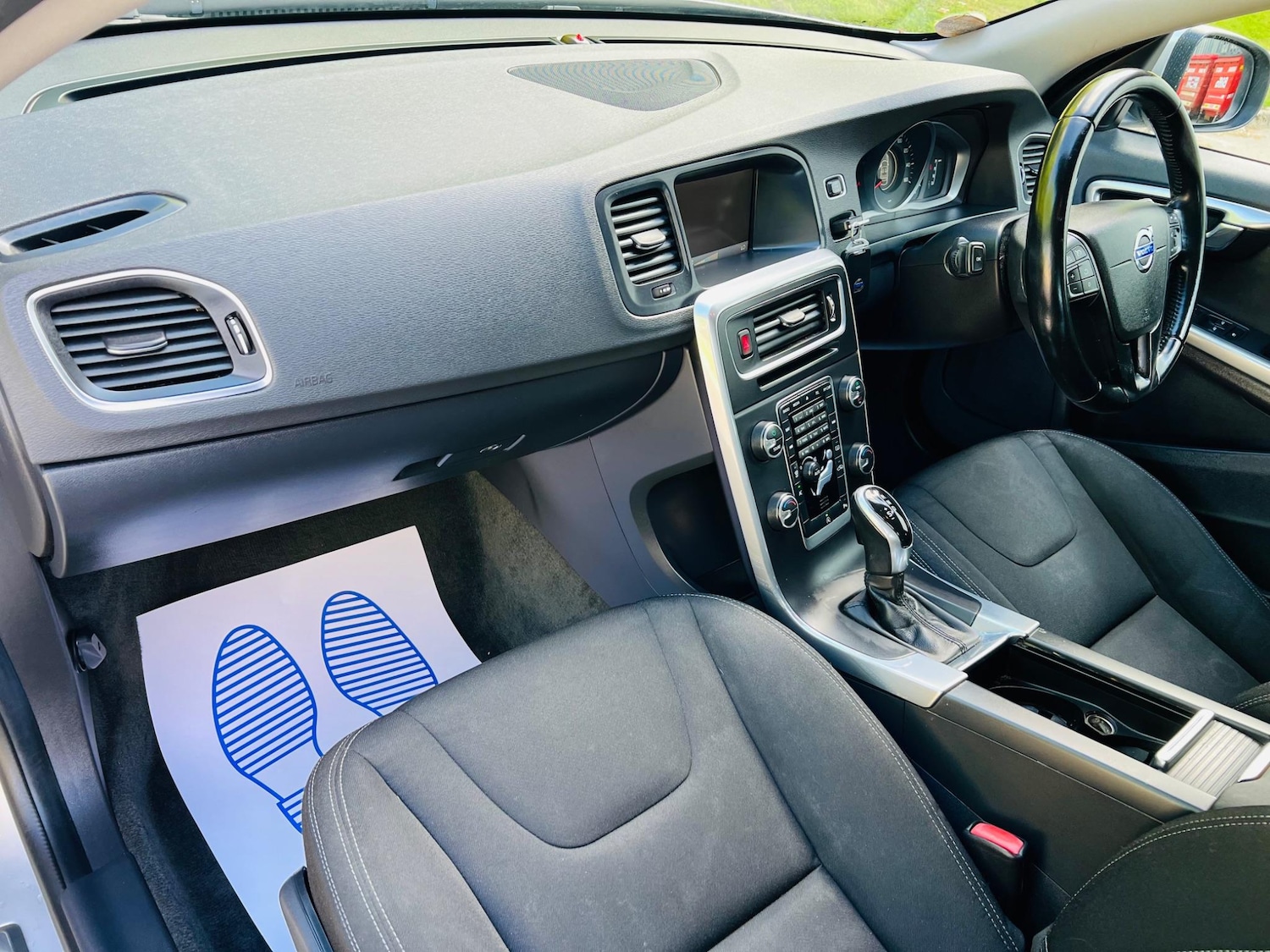 Used Volvo V60 2013 for sale - 77455932: Photo 37