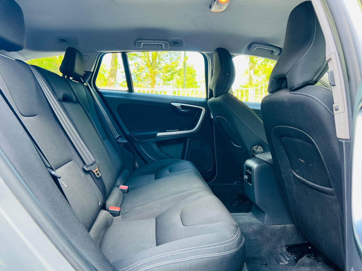 Used Volvo V60 2013 for sale - 77455932: Photo 40