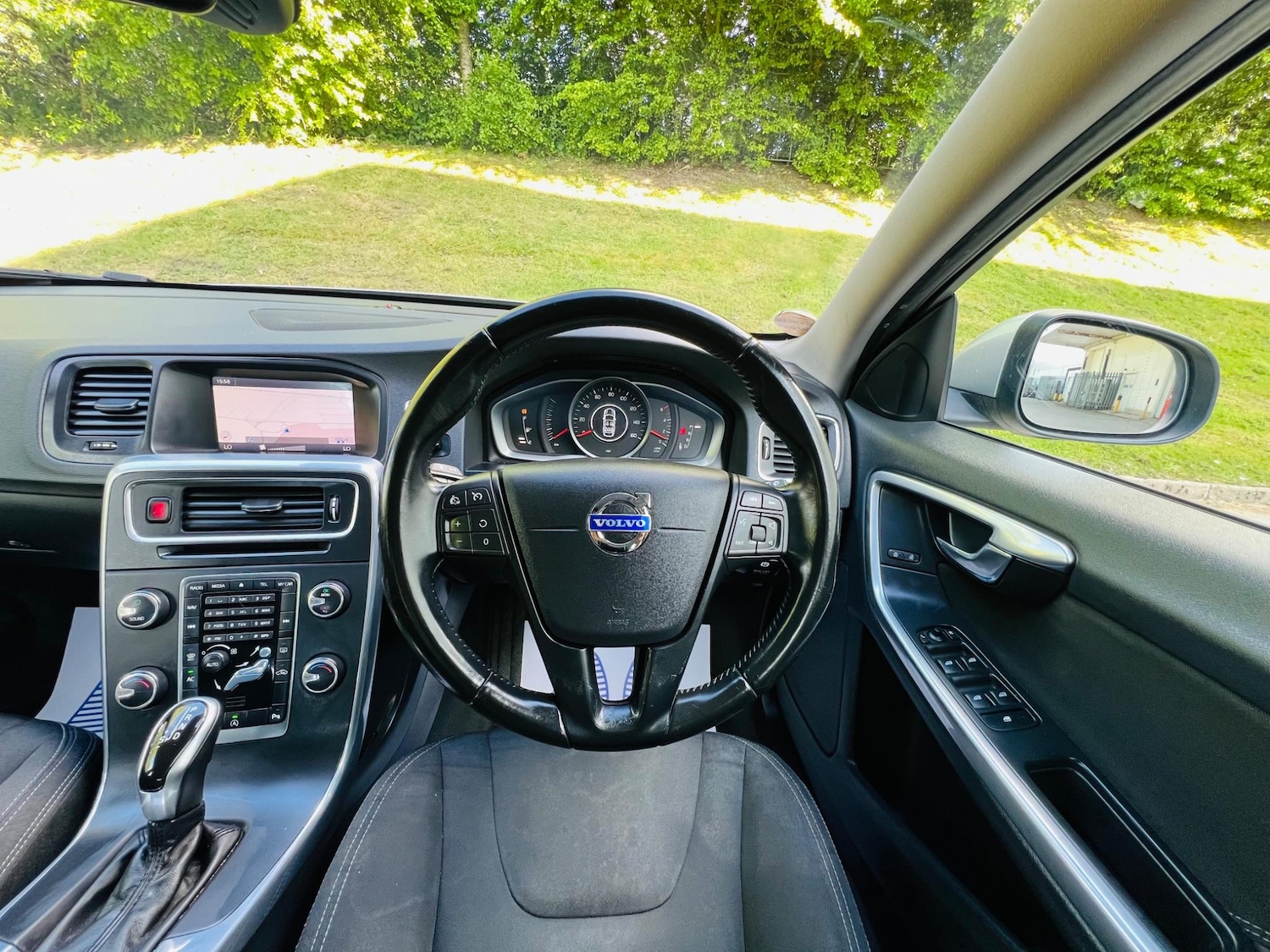 Used Volvo V60 2013 for sale - 77455932: Photo 57