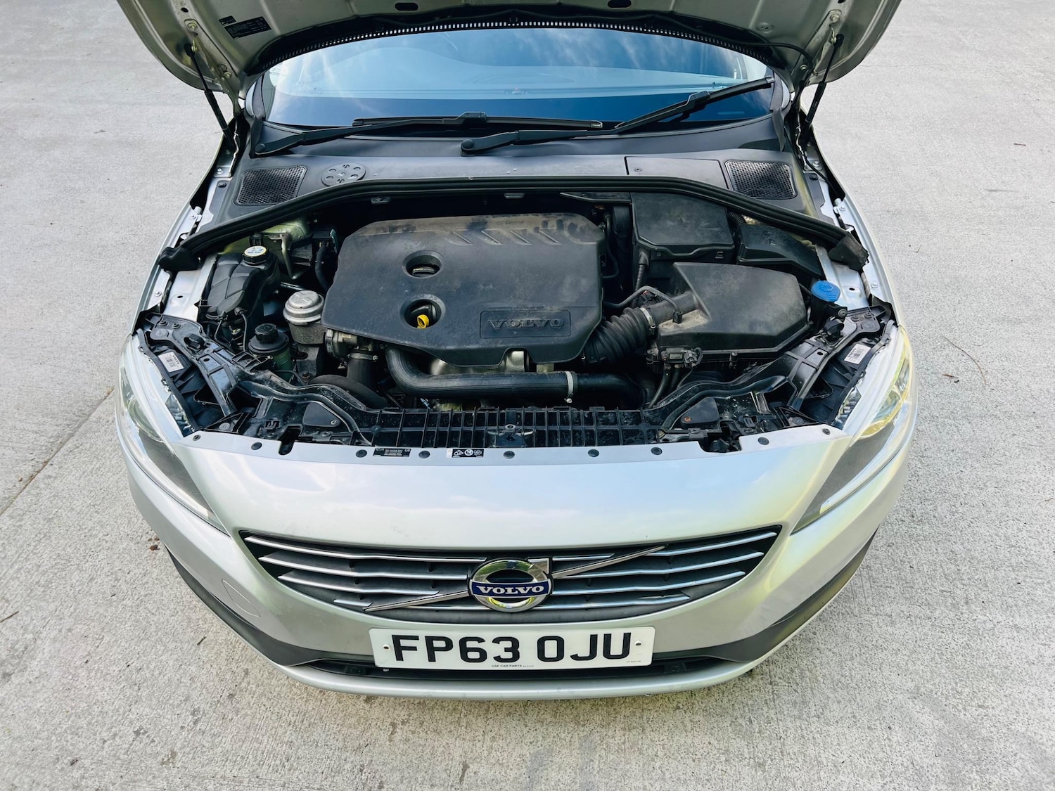 Used Volvo V60 2013 for sale - 77455932: Photo 64