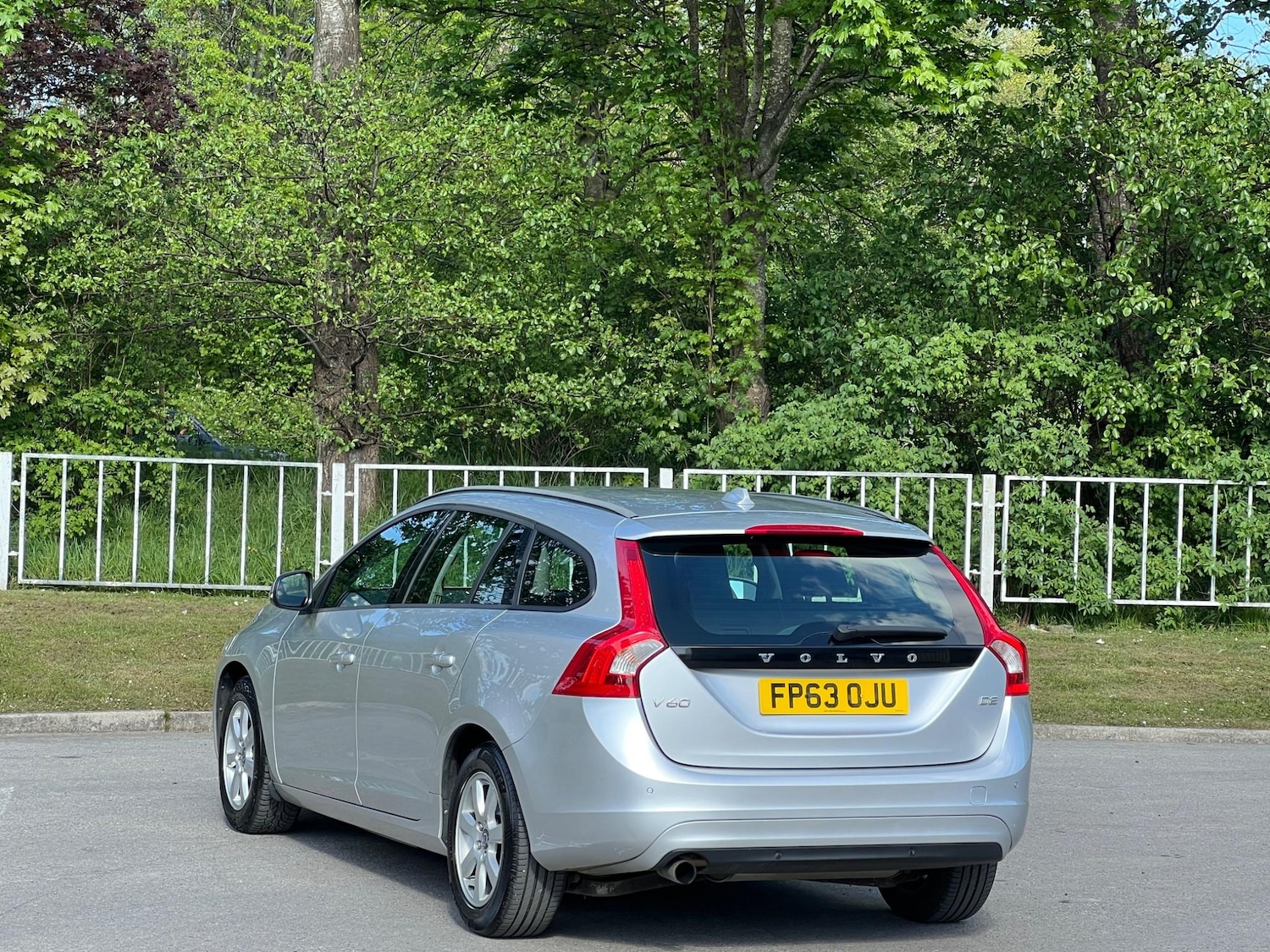 Used Volvo V60 2013 for sale - 77455932: Photo 7