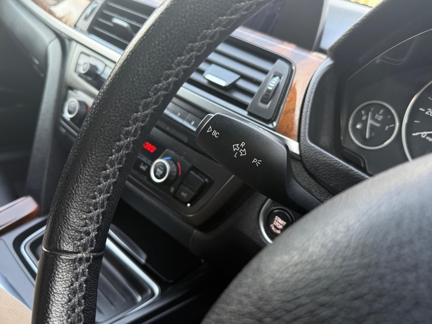 Used BMW 3 Series 2012 for sale - 77977808: Photo 52