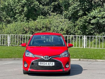 Used Toyota Yaris 2015 for sale - 79751993: Photo