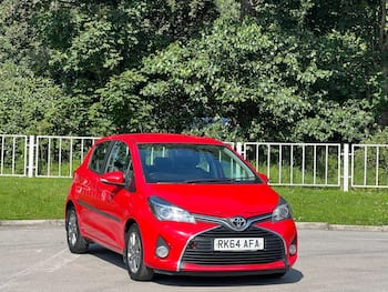 Used Toyota Yaris 2015 for sale - 79751993: Photo