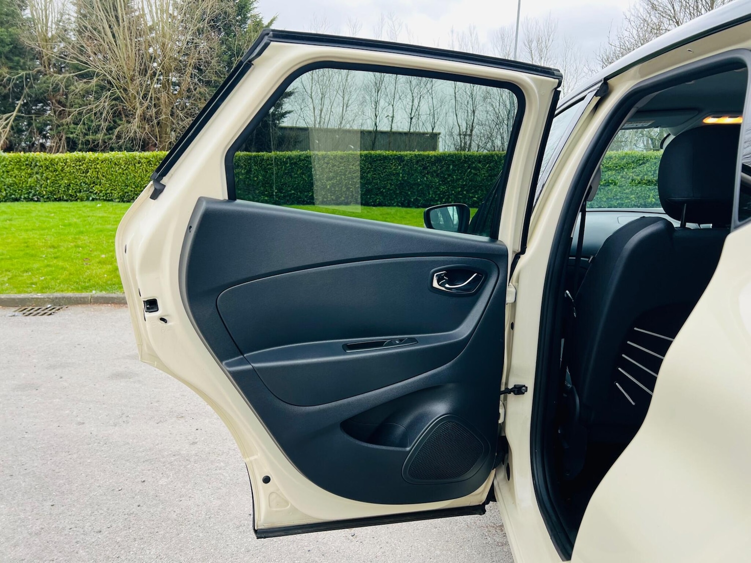 Used Renault Captur for sale - 77598796: Photo 26