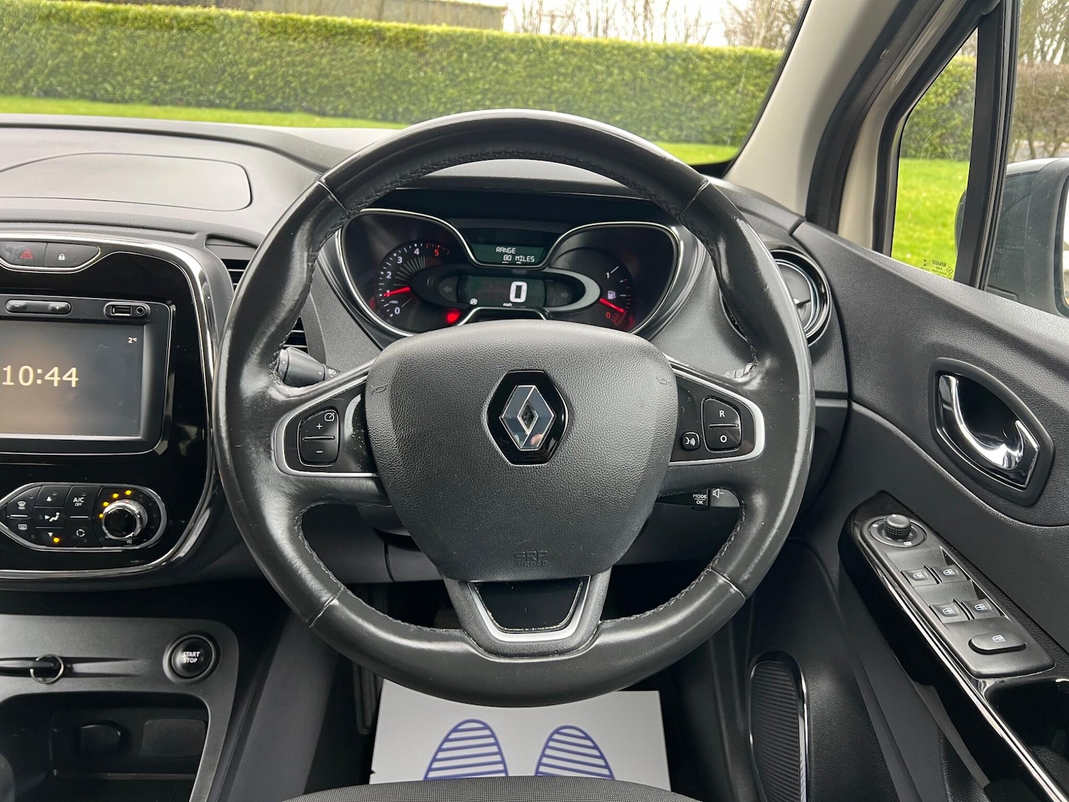 Used Renault Captur for sale - 77598796: Photo 46