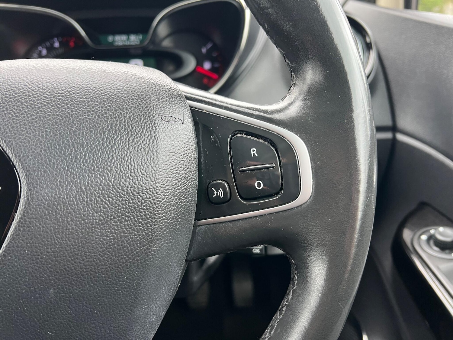 Used Renault Captur for sale - 77598796: Photo 50