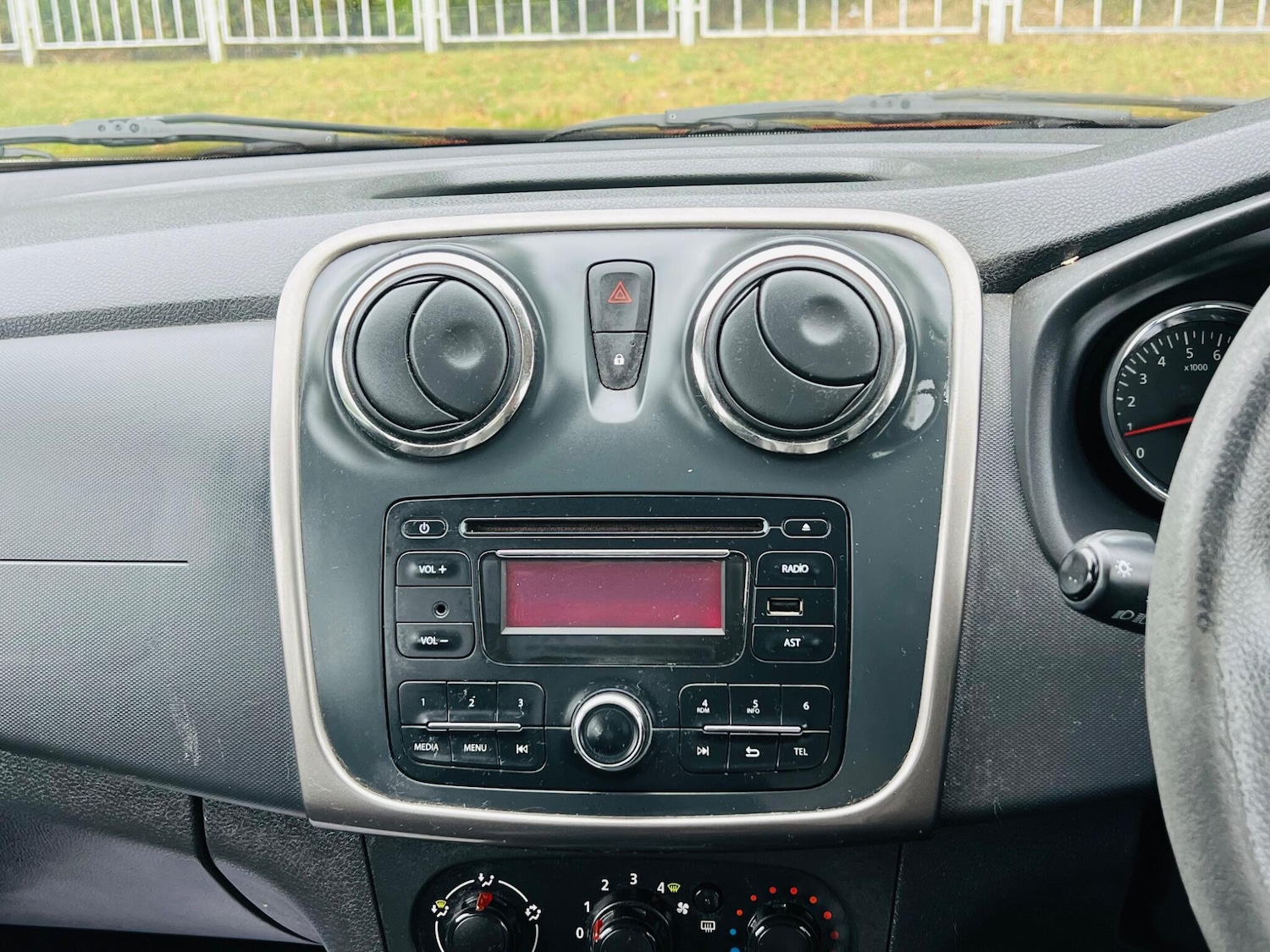 Used Dacia Sandero Stepway 2014 for sale - 77455580: Photo 42