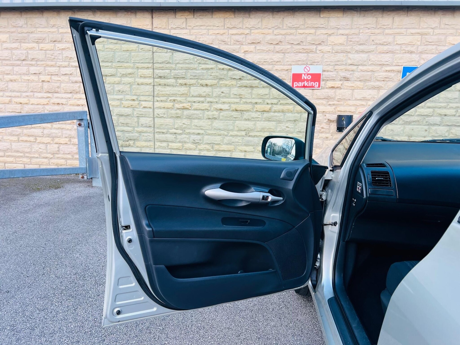 Used Toyota Auris 2009 for sale - 77456475: Photo 25