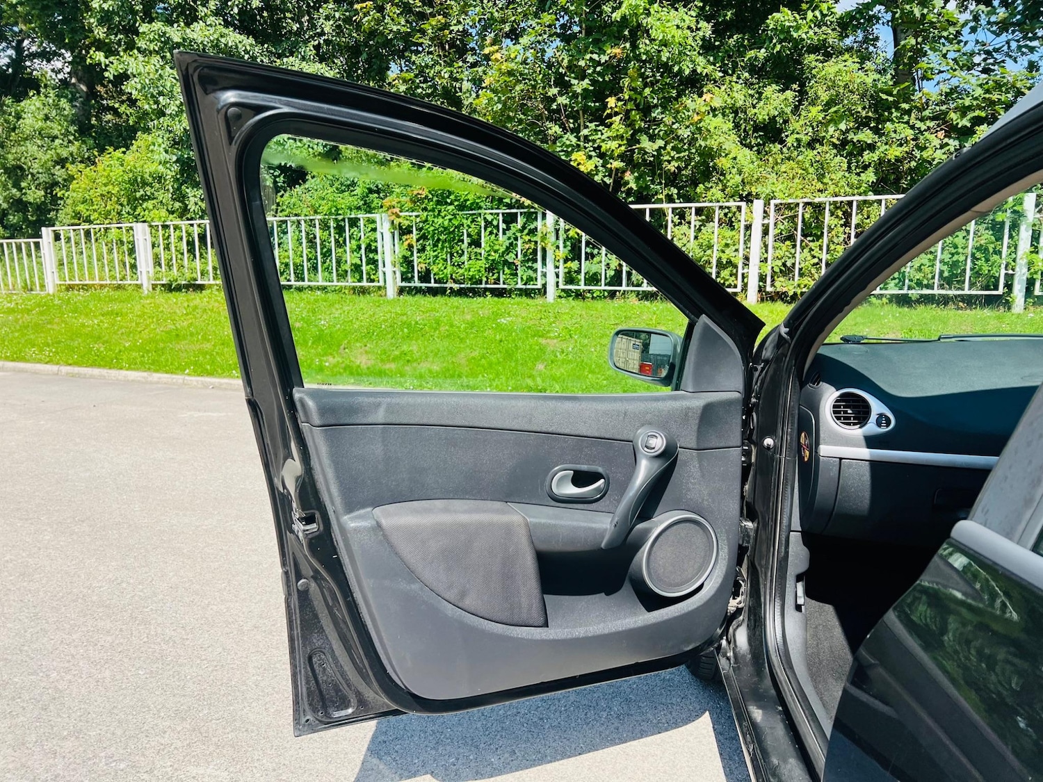 Used Renault Clio 2008 for sale - 77455585: Photo 28