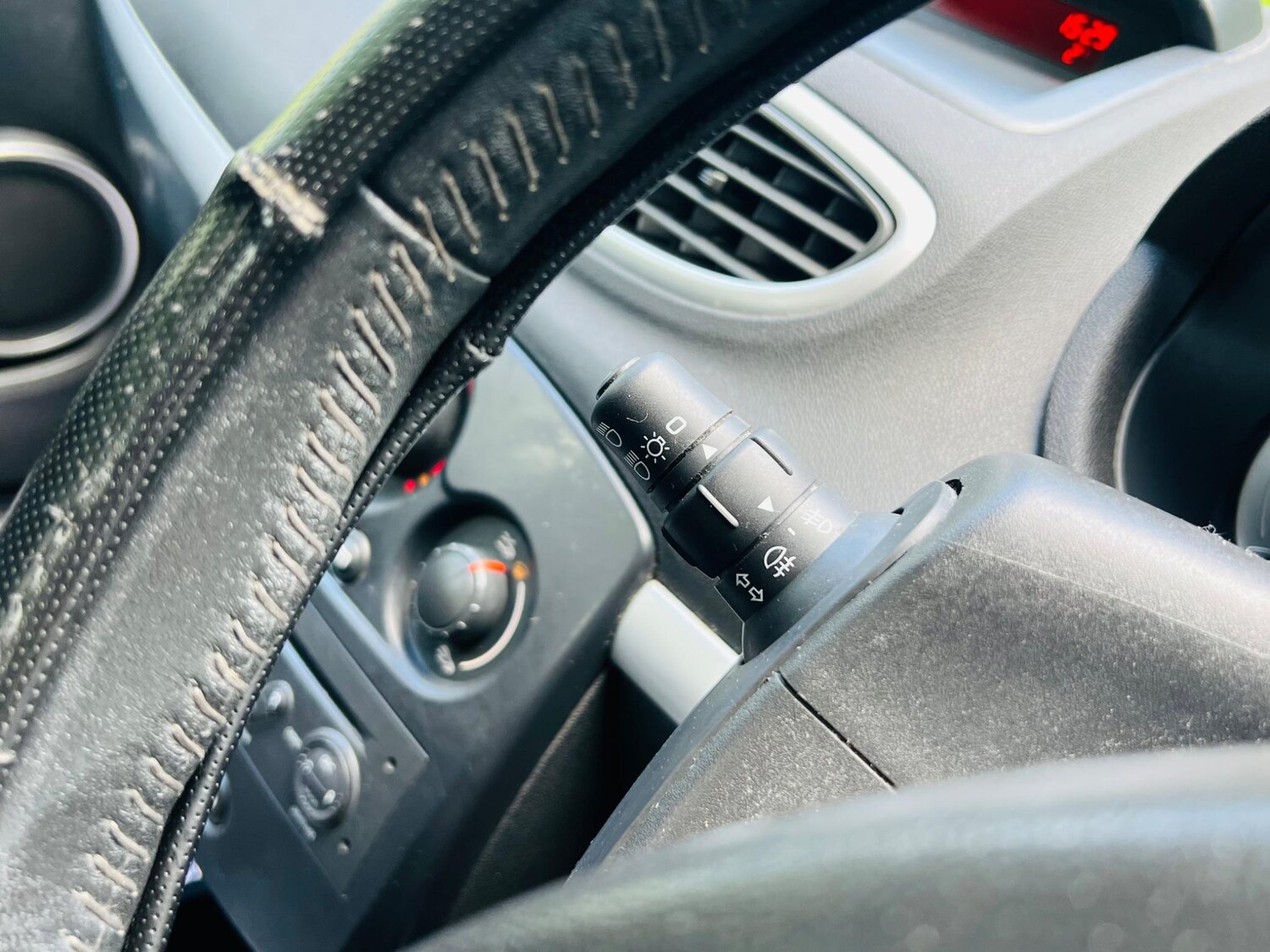 Used Renault Clio 2008 for sale - 77455585: Photo 61