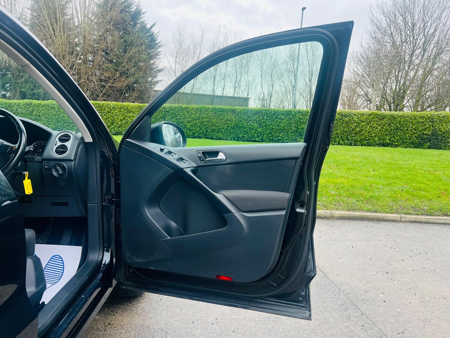 Used Volkswagen Tiguan 2010 for sale - 77455923: Photo 25