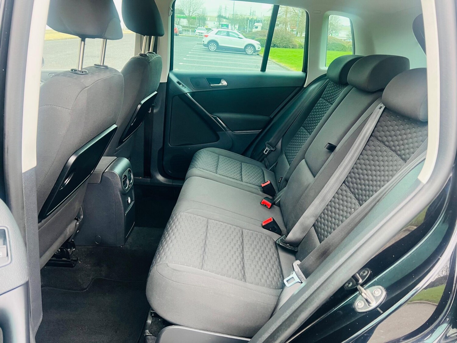 Used Volkswagen Tiguan 2010 for sale - 77455923: Photo 31