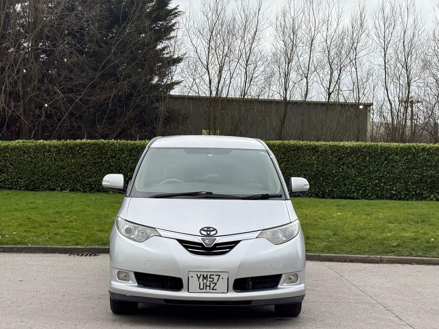 Used Toyota Estima 2023 for sale - 77658772: Photo 2
