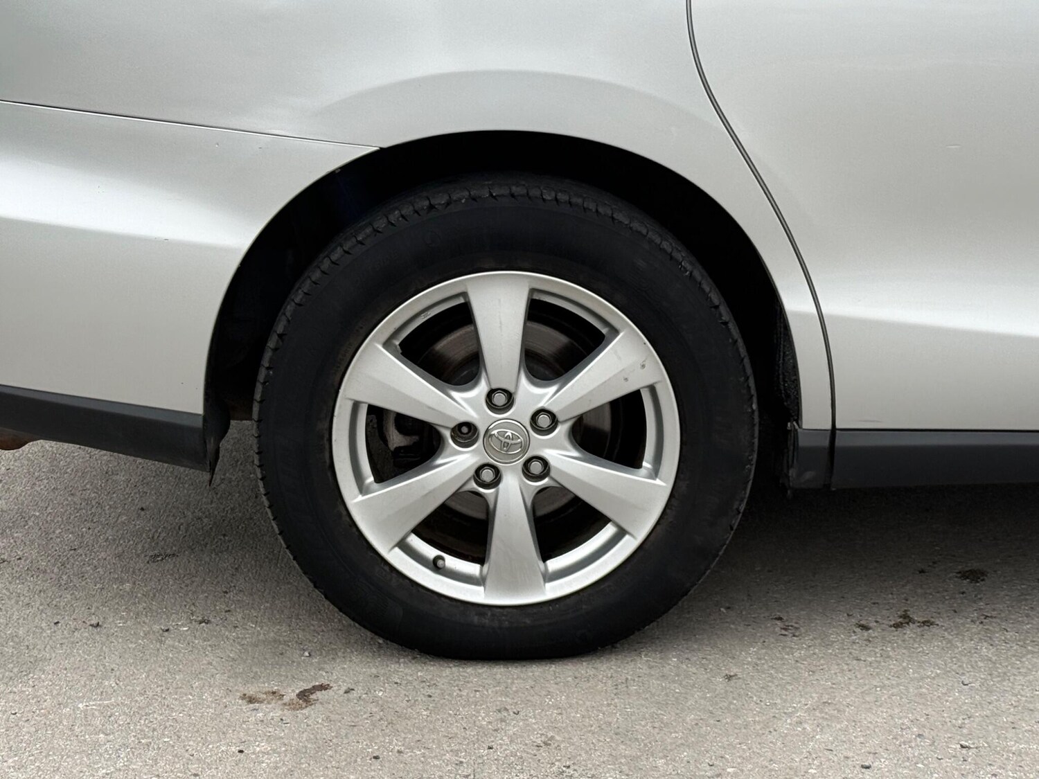 Used Toyota Estima 2023 for sale - 77658772: Photo 25