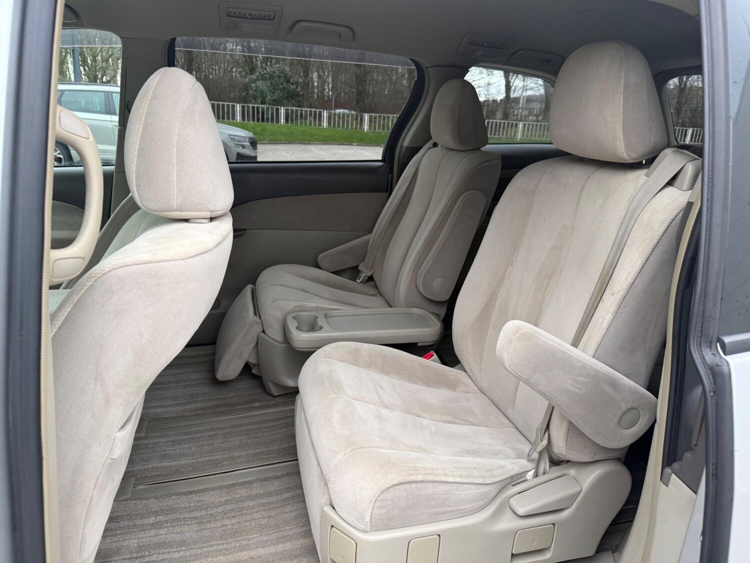 Used Toyota Estima 2023 for sale - 77658772: Photo 32