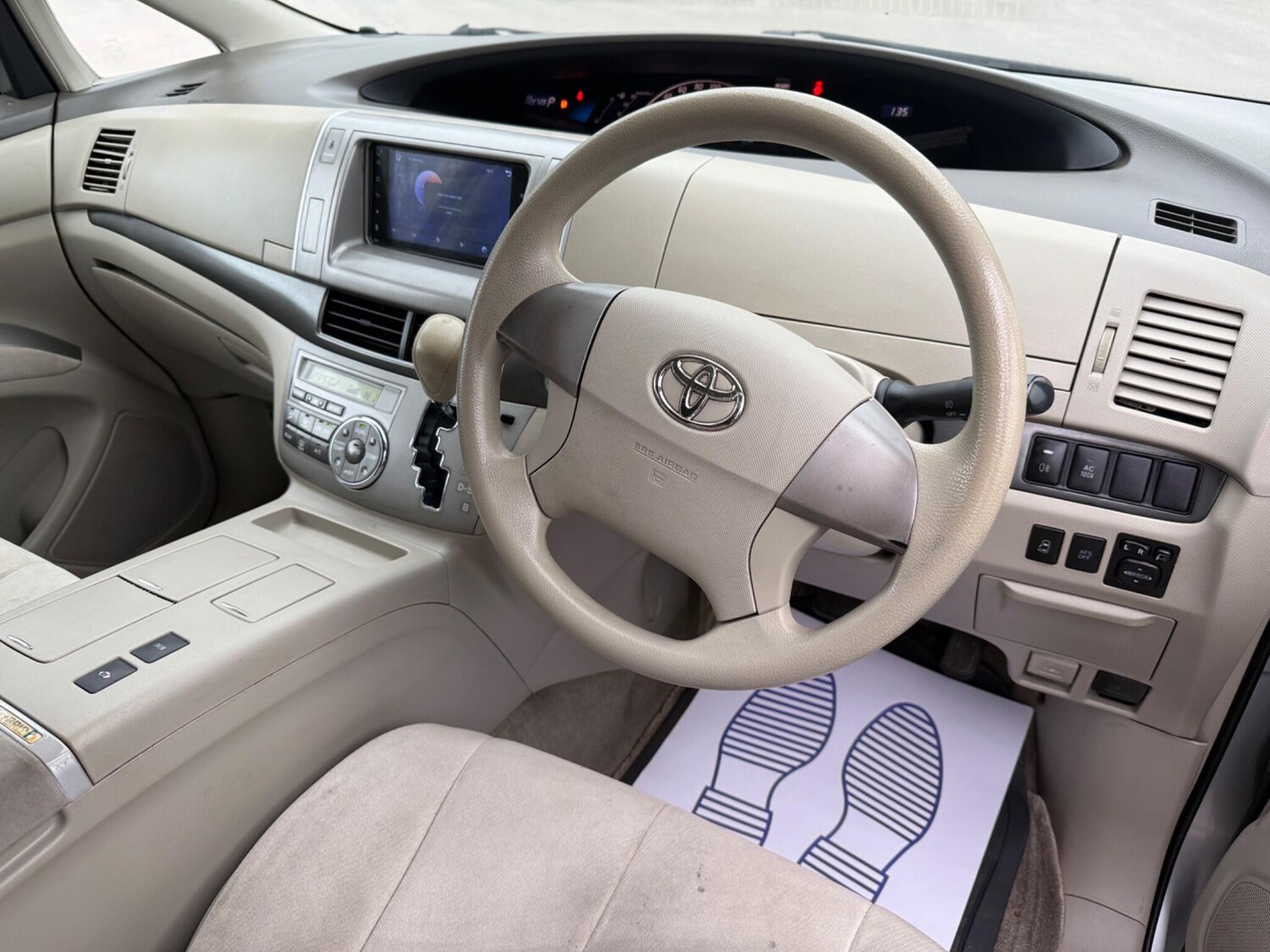 Used Toyota Estima 2023 for sale - 77658772: Photo 35