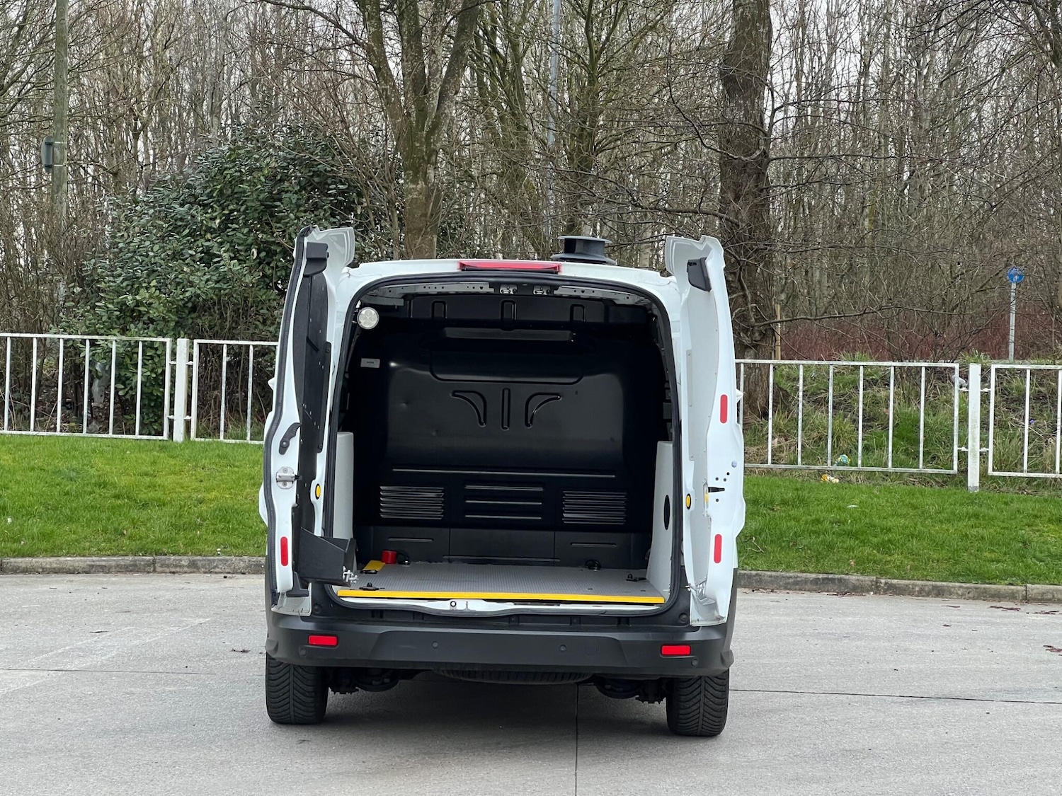 Used Ford Transit Connect 2020 for sale - 78116192: Photo 14