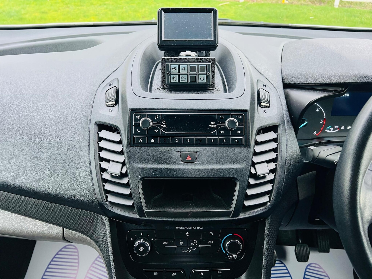 Used Ford Transit Connect 2020 for sale - 78116192: Photo 28