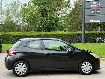 Used Peugeot 208 2013 for sale - 78548214: Photo