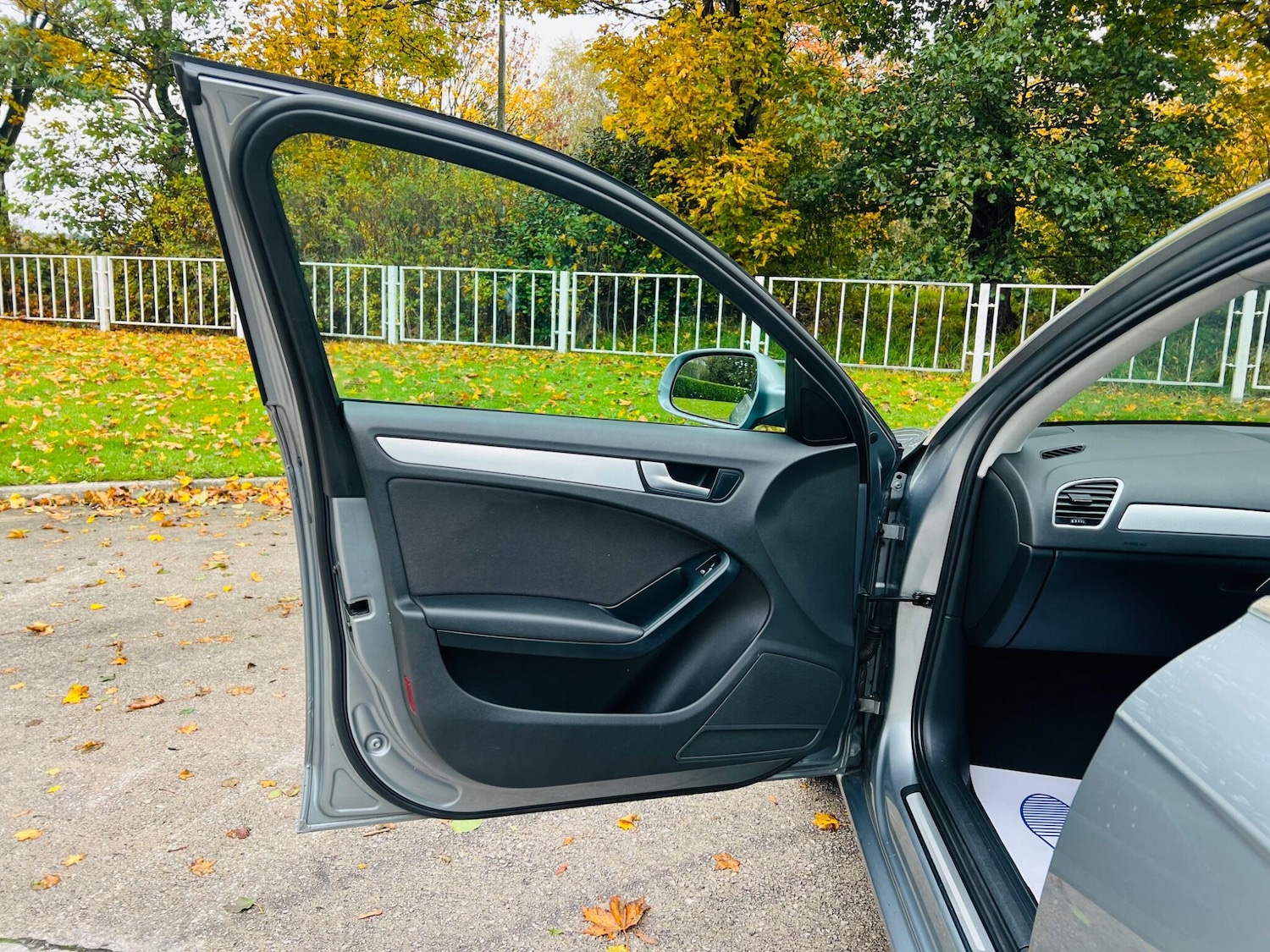 Used Audi A4 2010 for sale - 77455579: Photo 27