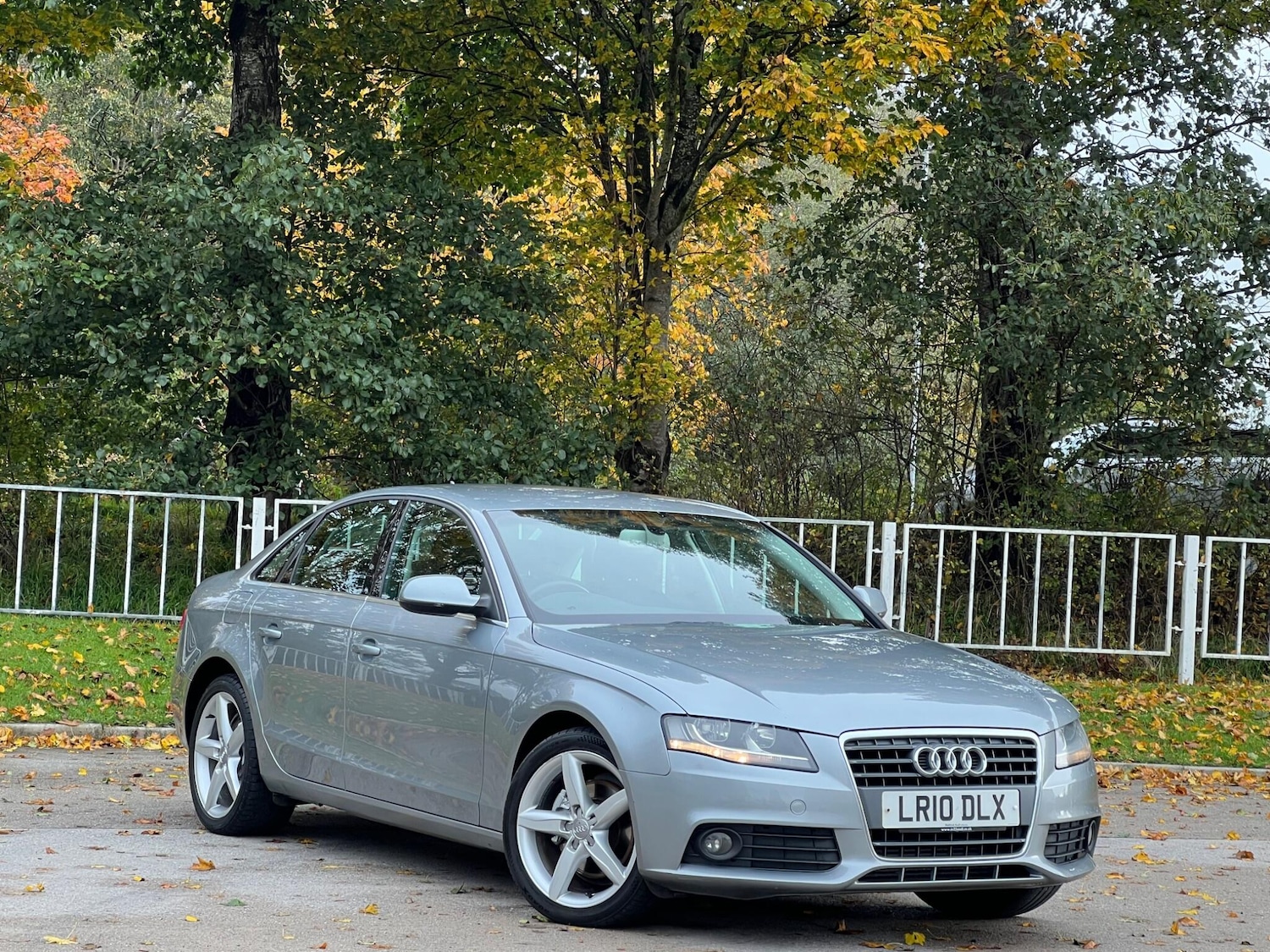 Used Audi A4 2010 for sale - 77455579: Photo 4