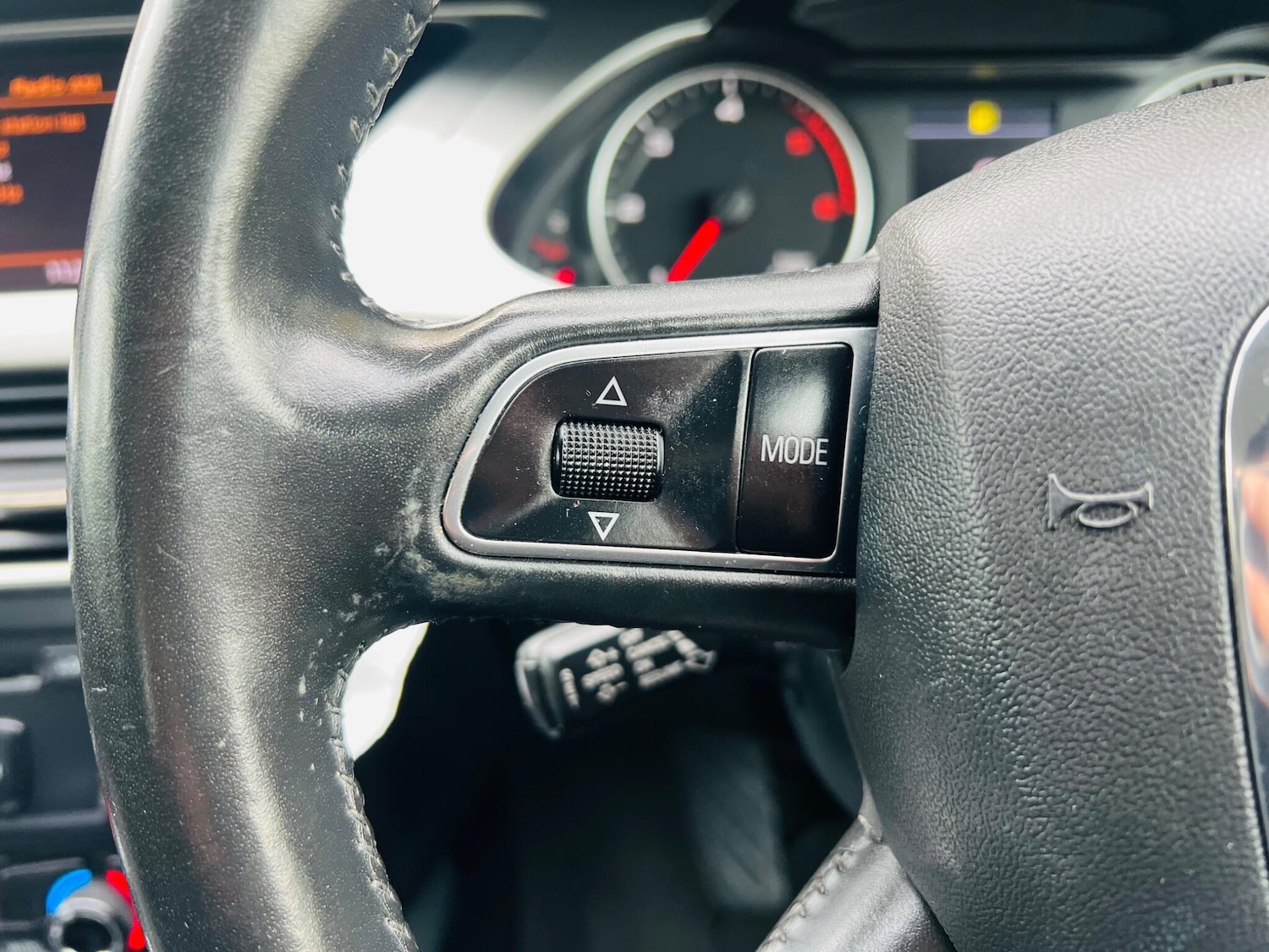 Used Audi A4 2010 for sale - 77455579: Photo 48