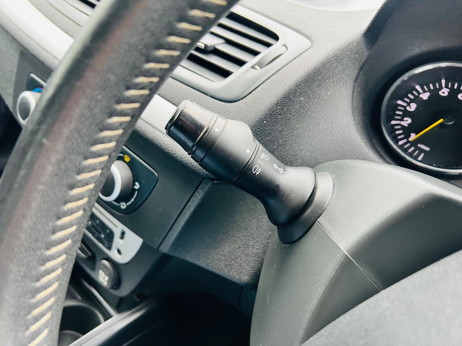 Used Renault Megane 2012 for sale - 77633211: Photo 48