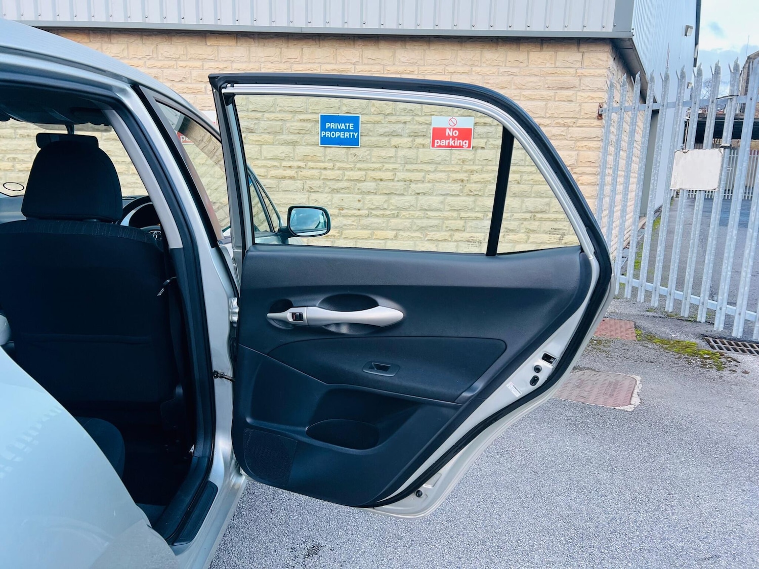 Used Toyota Auris 2009 for sale - 77883514: Photo 28