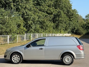 Used Vauxhall Astra Van 2012 for sale - 79521470: Photo