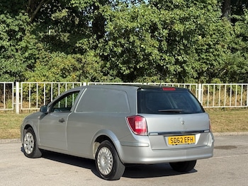Used Vauxhall Astra Van 2012 for sale - 79521470: Photo