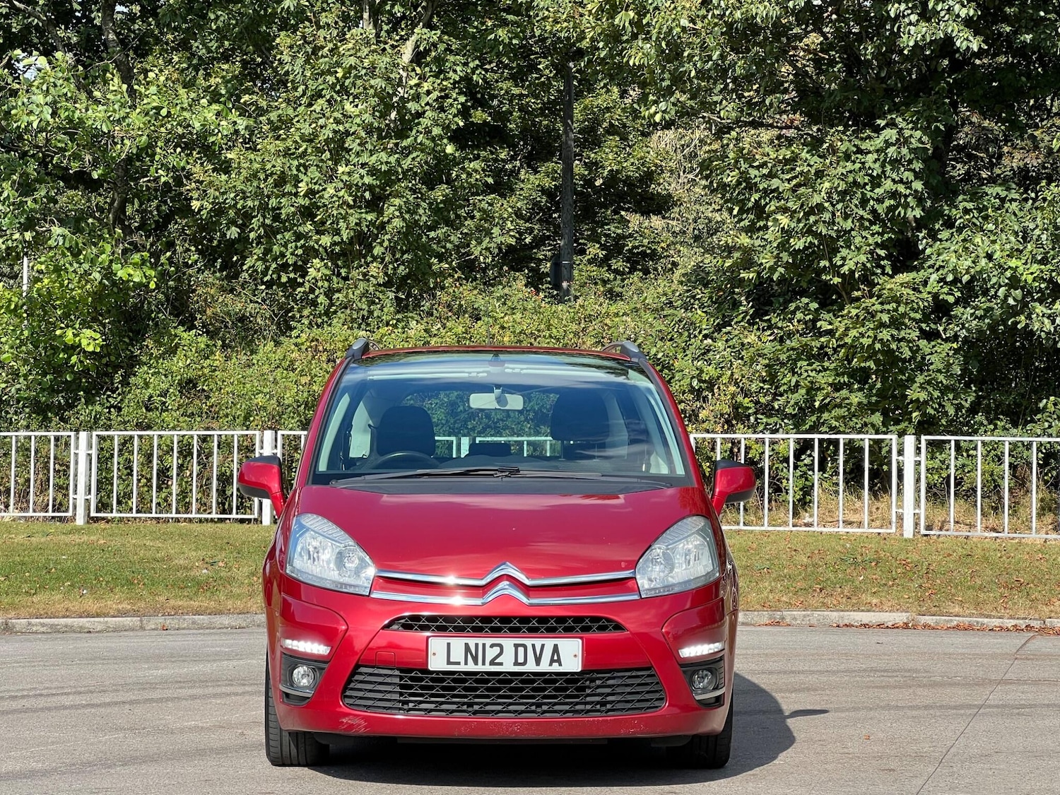 Used Citroen Grand C4 Picasso 2012 for sale - 77893054: Photo 2