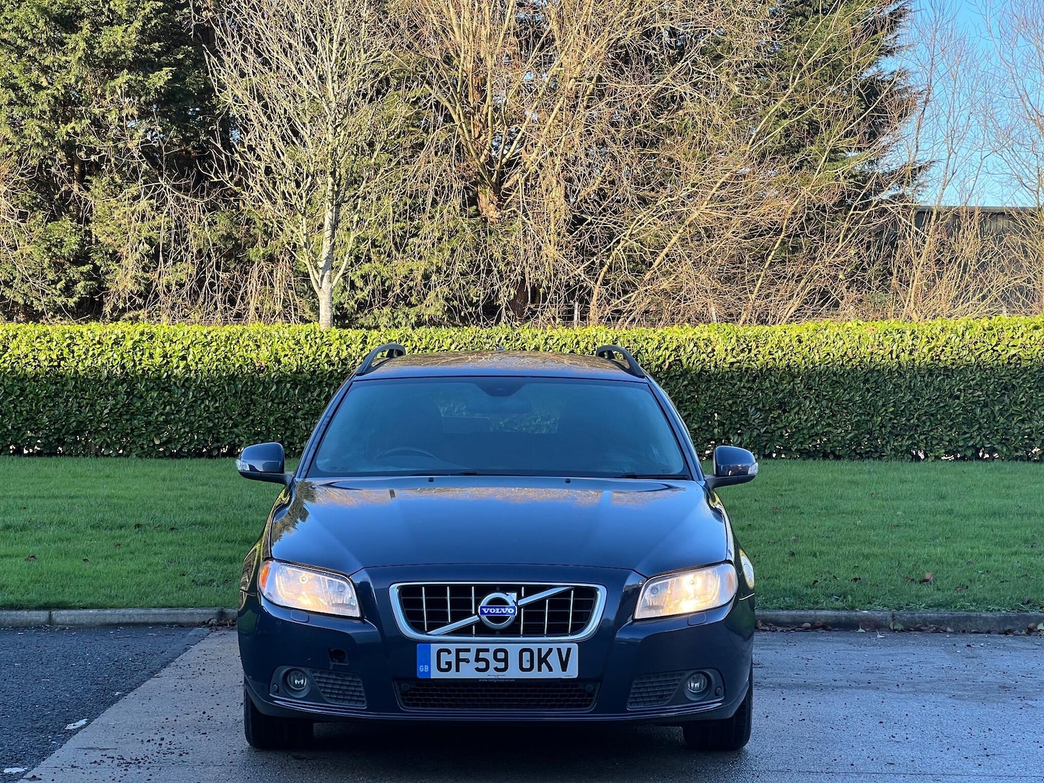 Used Volvo V70 2009 for sale - 77454970: Photo 2