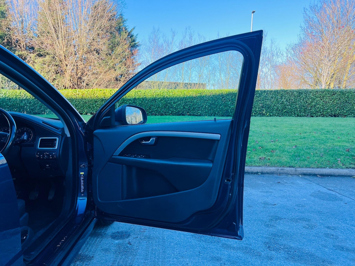 Used Volvo V70 2009 for sale - 77454970: Photo 25