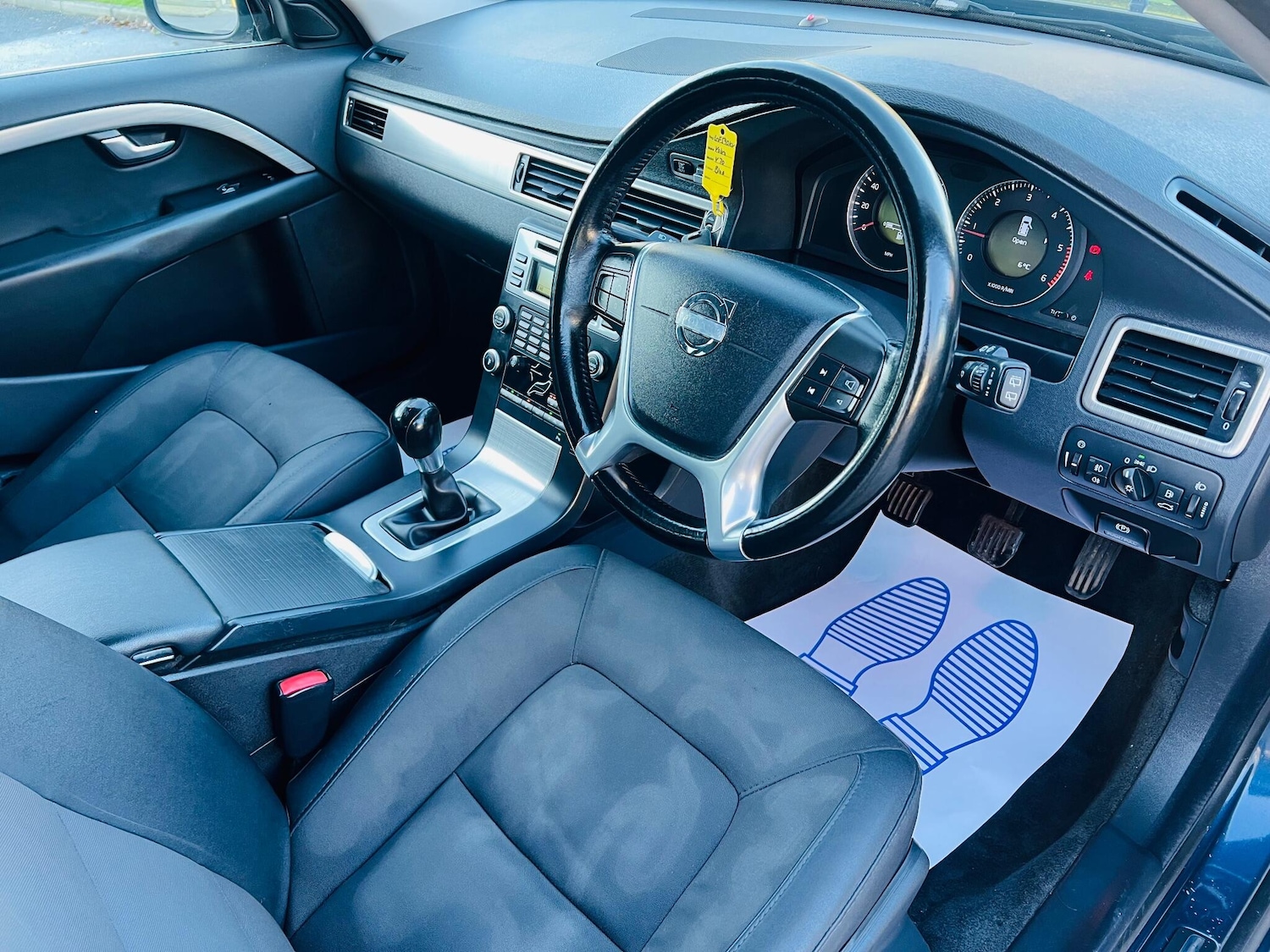 Used Volvo V70 2009 for sale - 77454970: Photo 32