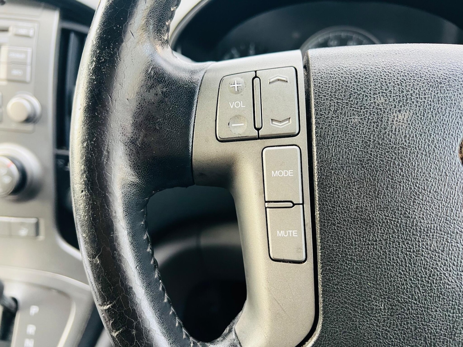 Used Hyundai i800 2012 for sale - 77455576: Photo 48