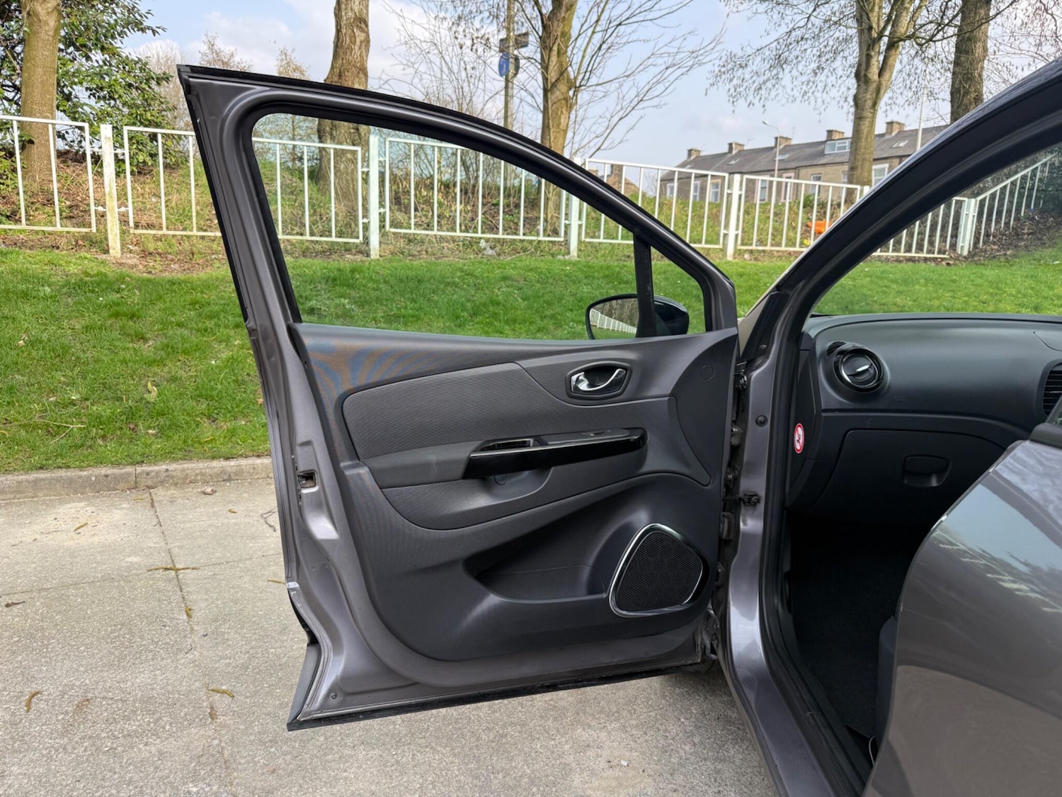 Used Renault Captur 2014 for sale - 77783605: Photo 24