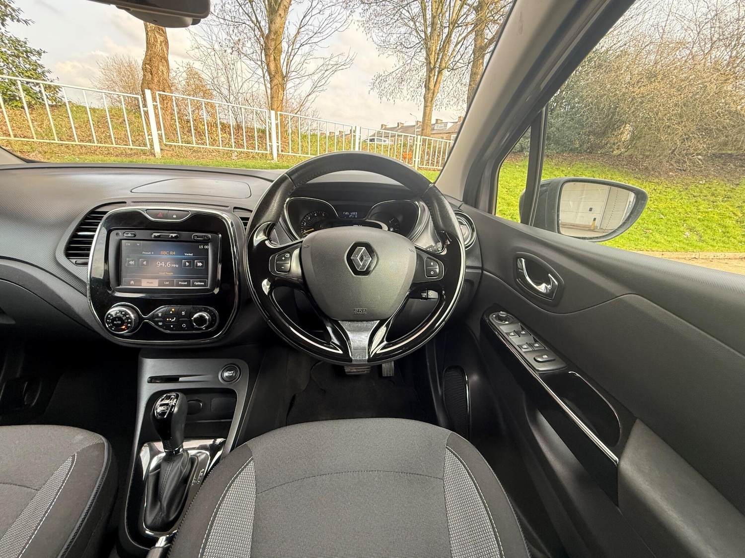 Used Renault Captur 2014 for sale - 77783605: Photo 41